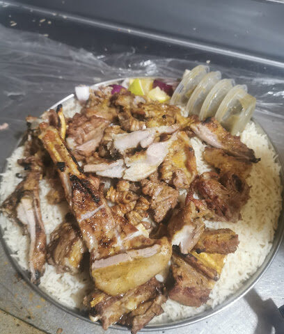 مطعم الشلال -  - +966 53 835 5424