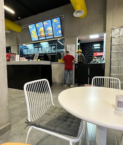 بنباستيك برجر bunbastic burger - Abu Arish - +966 53 415 2454