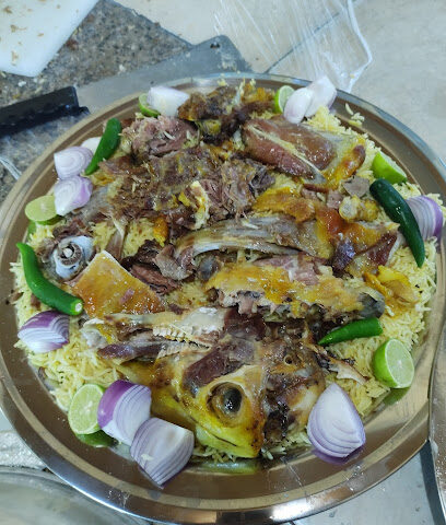 مطعم ابوعمر للحم المندی - Al Mubarraz - +966 56 772 4305