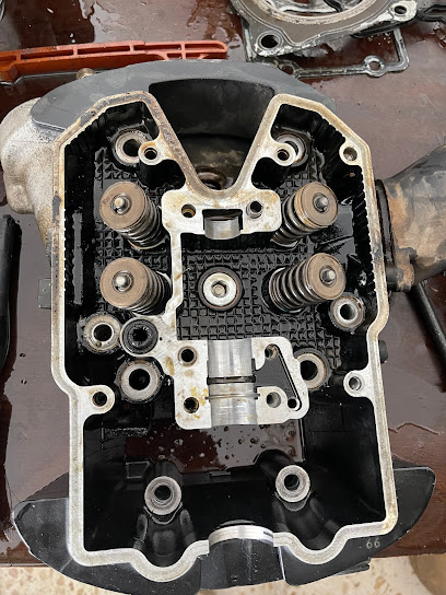 صيانة الدراجات النارية Motorcycle repair -